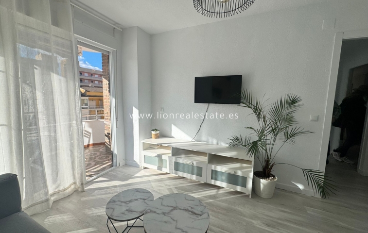 Alquiler a largo plazo - Apartamento / piso - Torrevieja - Punta Prima