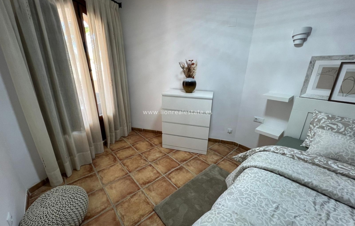 Alquiler a largo plazo - Apartamento / piso - Torrevieja - Punta Prima