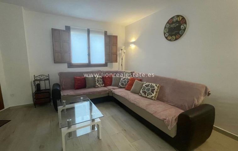 Alquiler a largo plazo - Apartamento / piso - Torrevieja - Punta Prima