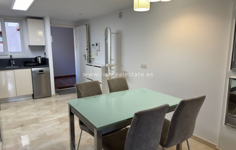 Alquiler a largo plazo - Apartamento / piso - Torrevieja - Punta Prima