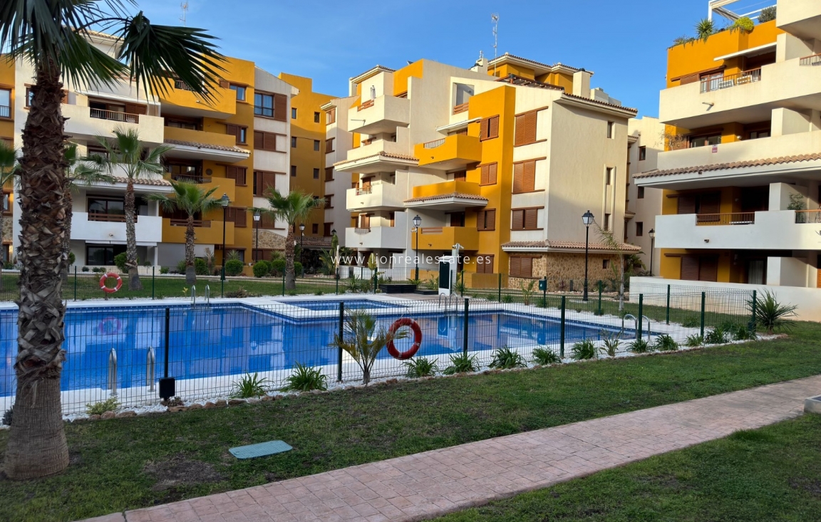 Alquiler a largo plazo - Apartamento / piso - Torrevieja - Punta Prima