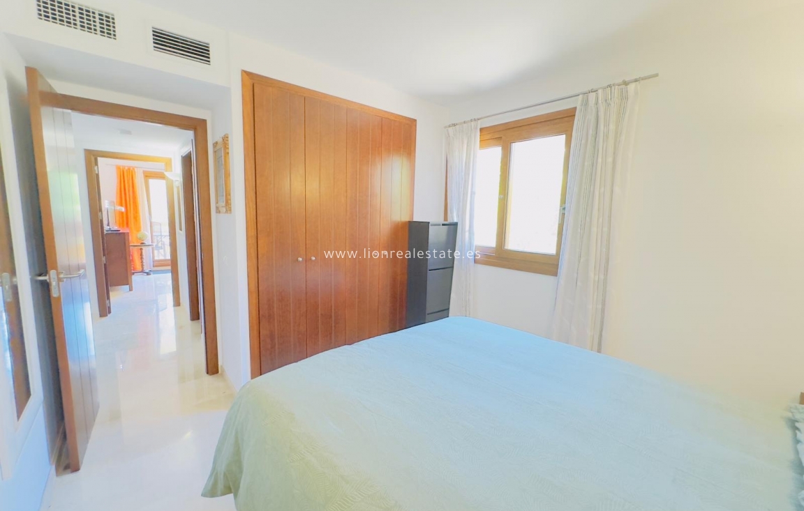 Alquiler a largo plazo - Apartamento / piso - Torrevieja - Punta Prima