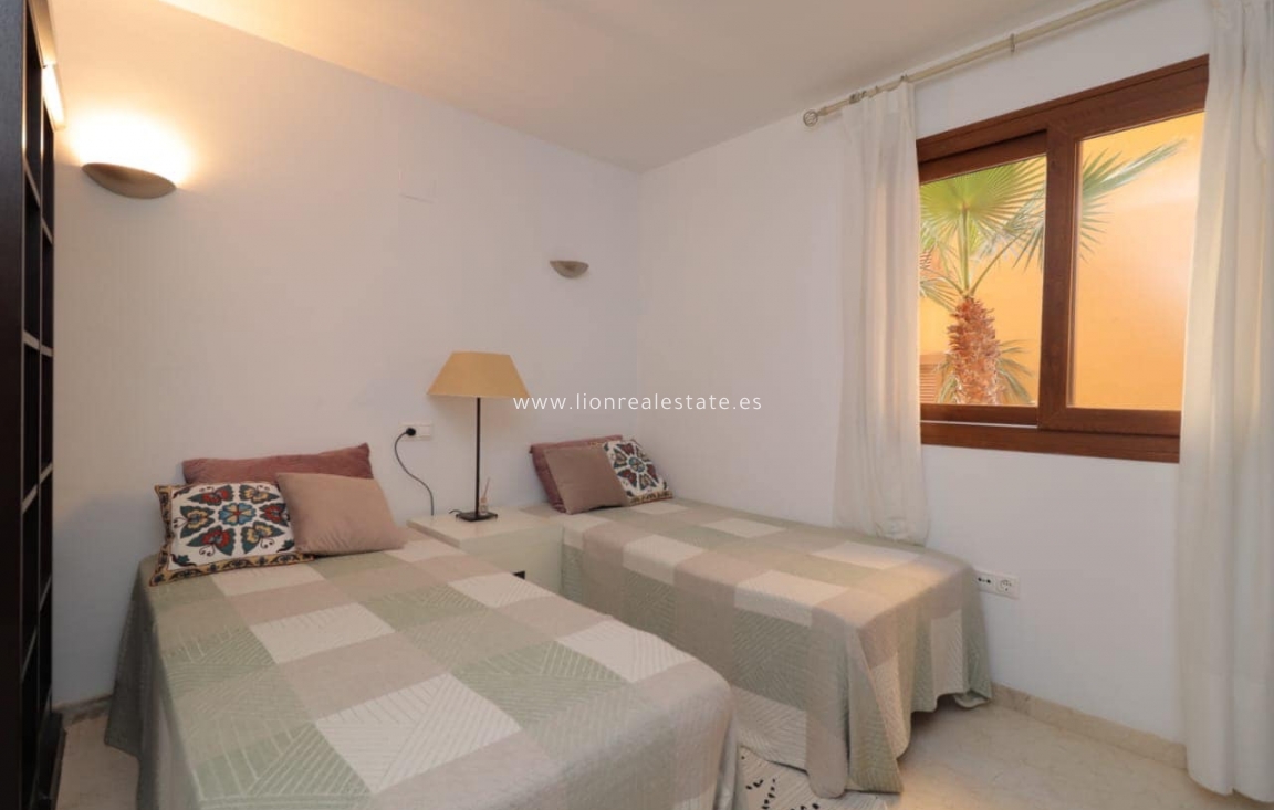 Alquiler a largo plazo - Apartamento / piso - Torrevieja - Punta Prima