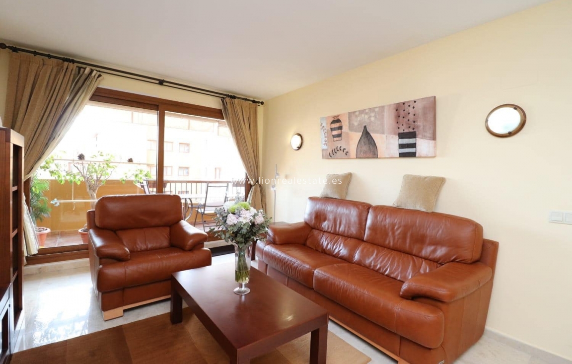 Alquiler a largo plazo - Apartamento / piso - Torrevieja - Punta Prima