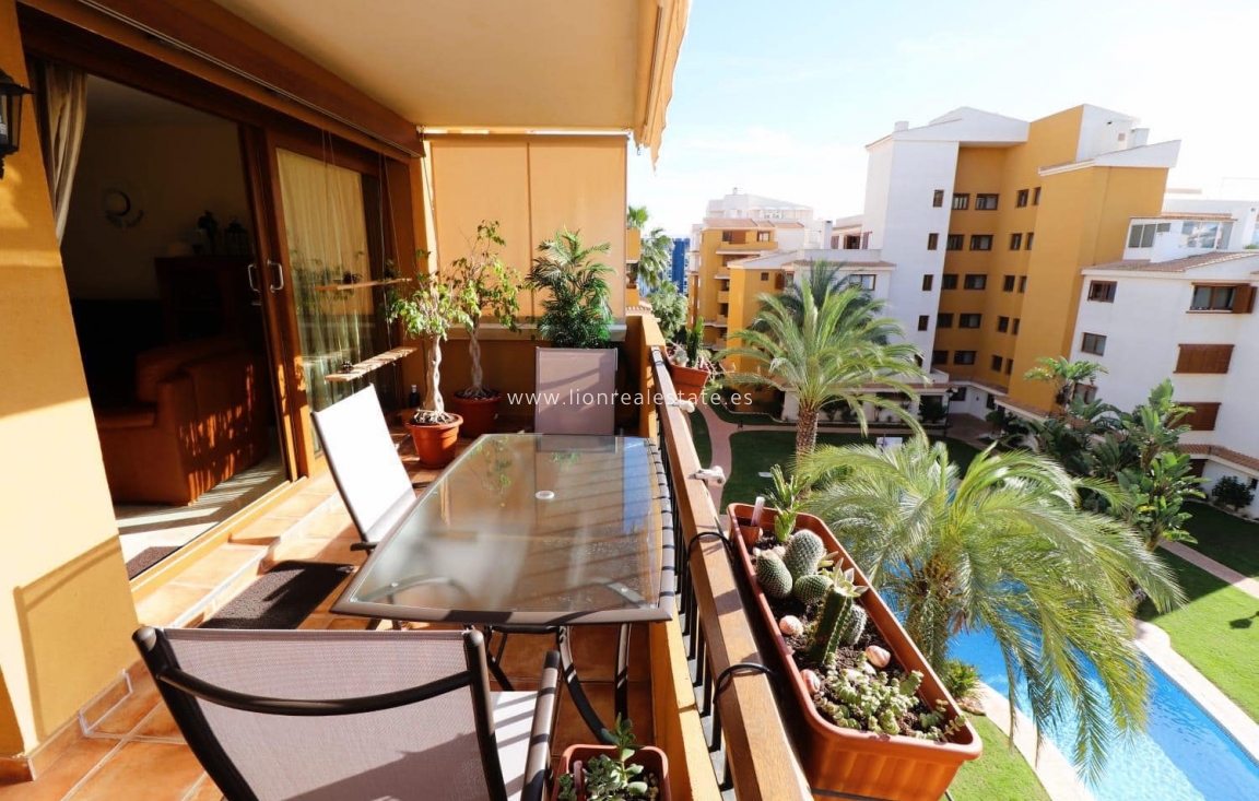 Alquiler a largo plazo - Apartamento / piso - Torrevieja - Punta Prima