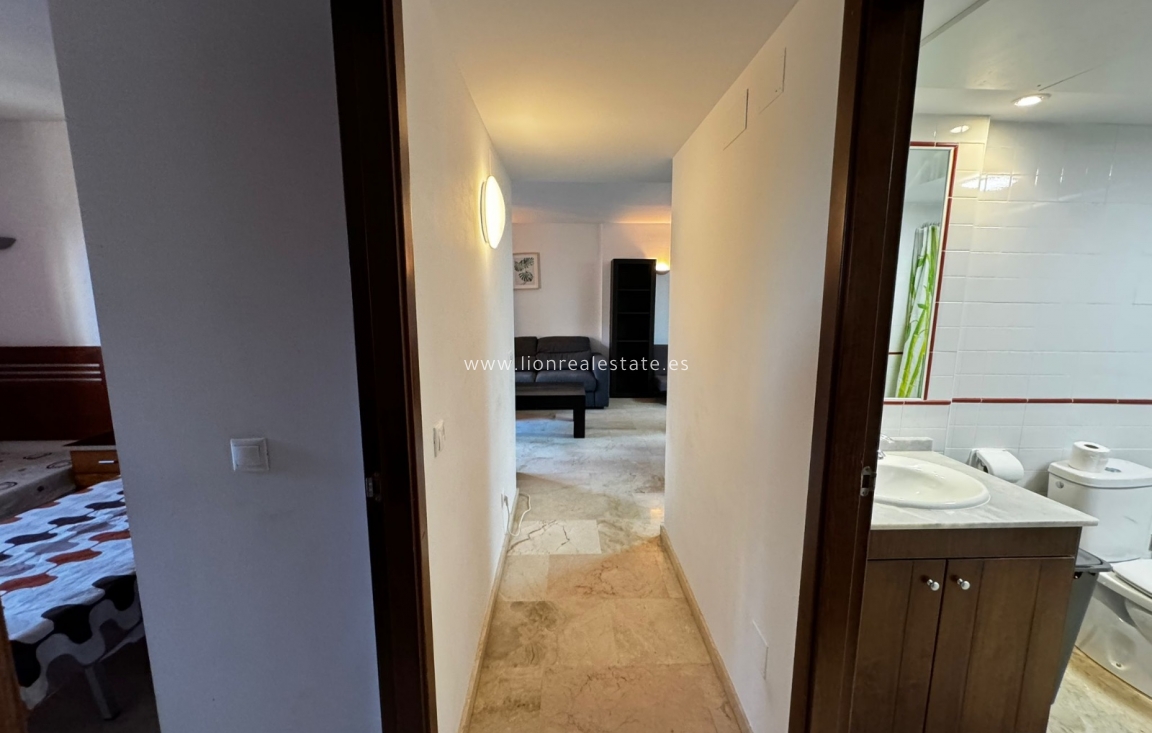 Alquiler a largo plazo - Apartamento / piso - Torrevieja - Punta Prima