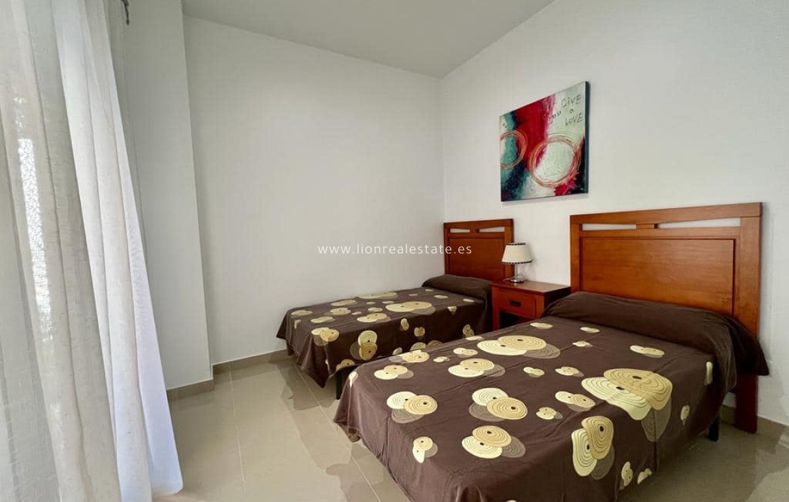 Alquiler a largo plazo - Bungalow - Torrevieja - Punta Prima