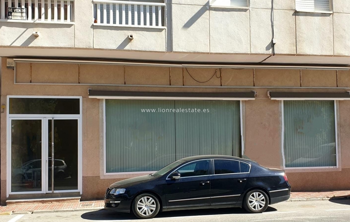 Alquiler a largo plazo - Comercial - Torrevieja - El Acequión - Los Náufragos