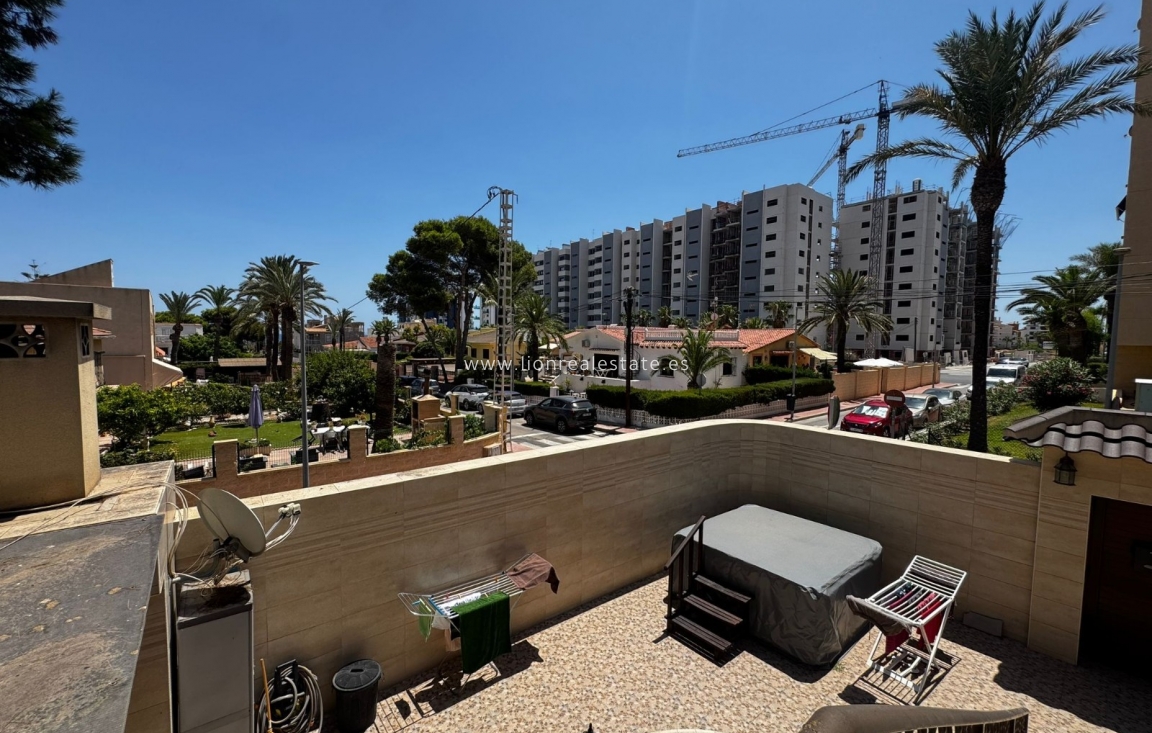 Alquiler a largo plazo - Triplex - Punta Prima