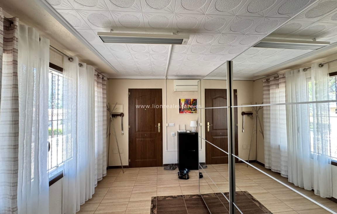 Alquiler a largo plazo - Triplex - Punta Prima