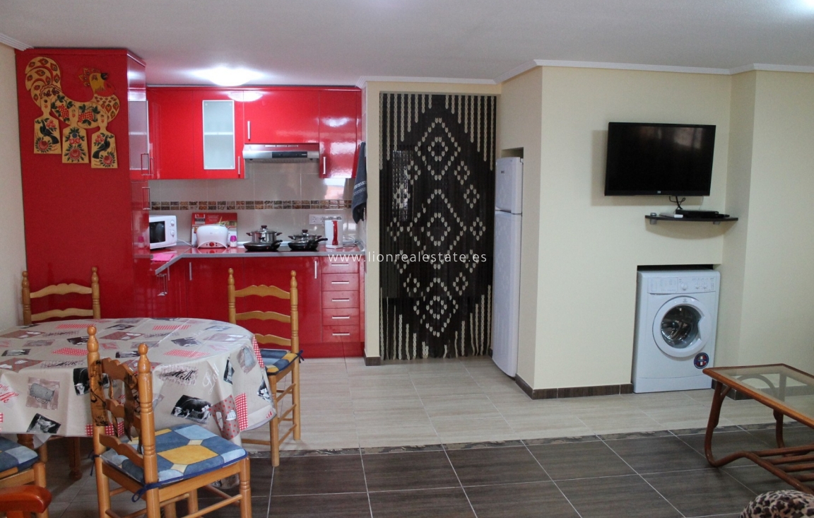 Alquiler a largo plazo - Triplex - Punta Prima