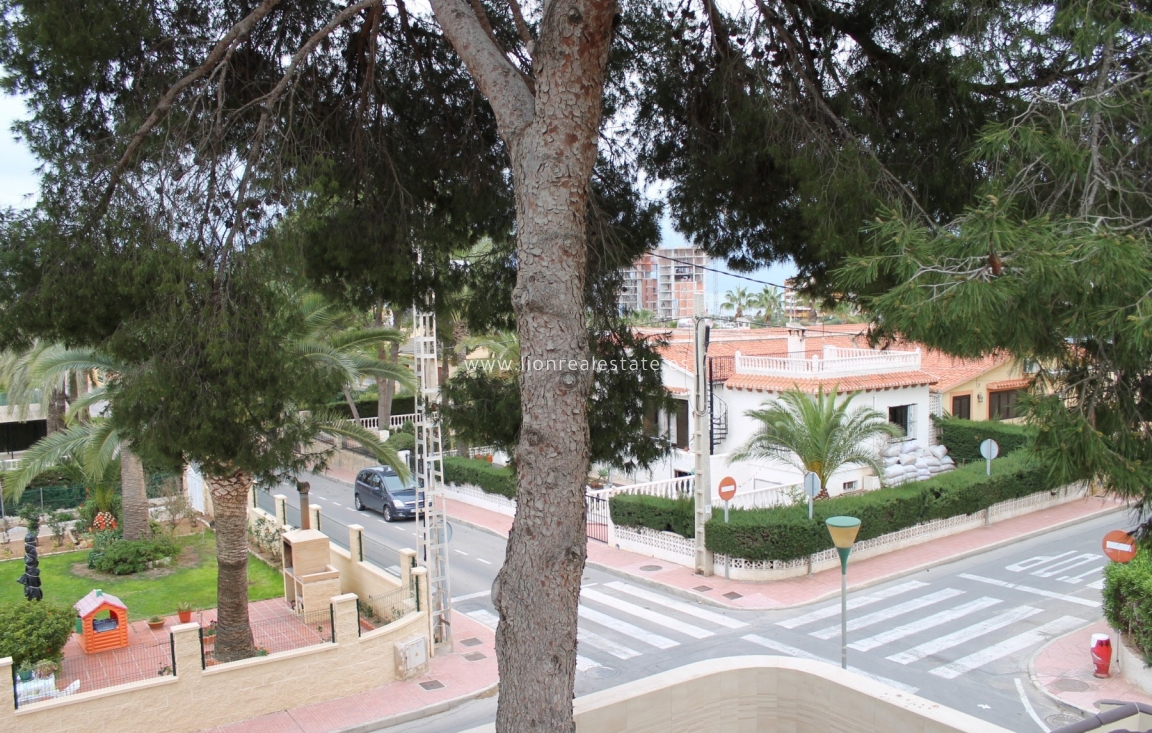 Alquiler a largo plazo - Triplex - Punta Prima