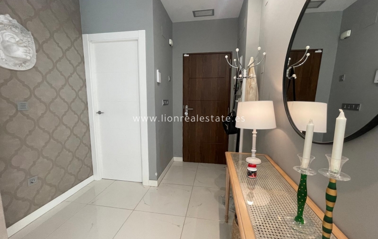 Alquiler a largo plazo - Villa - Orihuela Costa - Villamartín