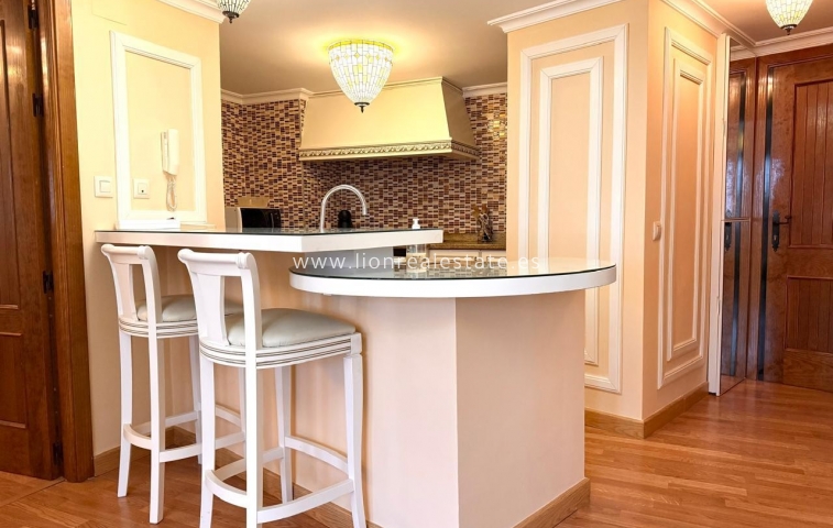 Apartamento / piso - Alquiler a largo plazo - Punta Prima - LR-2101