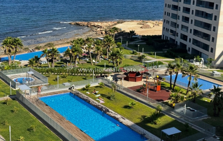 Apartamento / piso - Alquiler a largo plazo - Punta Prima - Punta Prima