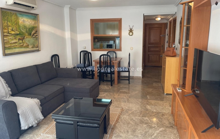 Apartamento / piso - Alquiler a largo plazo - Punta Prima - Punta Prima