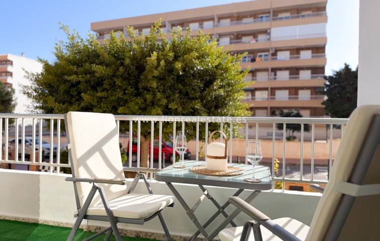 Apartamento / piso - Alquiler a largo plazo - Punta Prima - Punta Prima