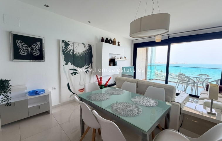 Apartamento / piso - Alquiler a largo plazo - Punta Prima - Punta Prima