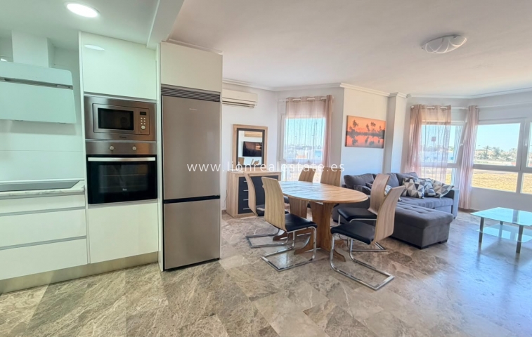 Apartamento / piso - Alquiler a largo plazo - Punta Prima - Punta Prima
