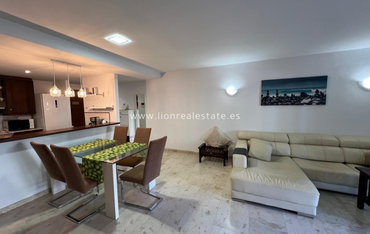 Apartamento / piso - Alquiler a largo plazo - Punta Prima - Punta Prima