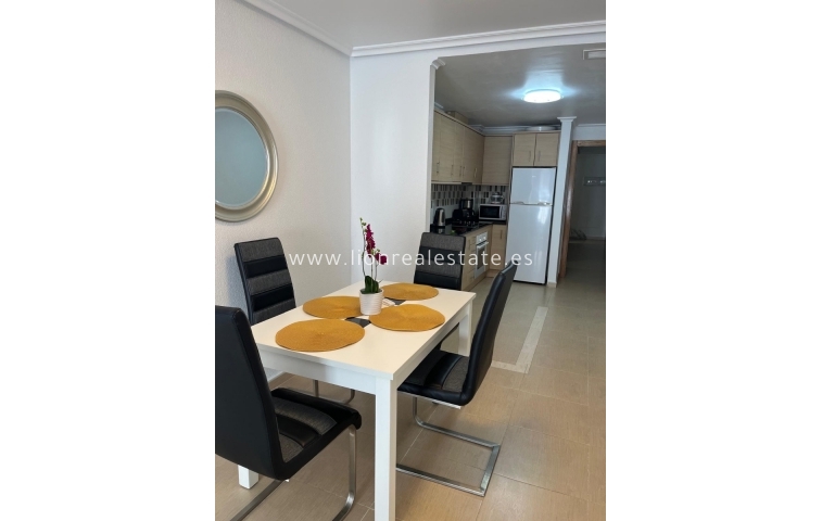 Apartment / flat - Long Term Rental - Torrevieja - Centro