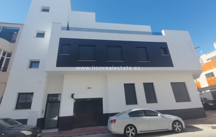 Apartment / flat - New Build - Torrevieja - HH-53501