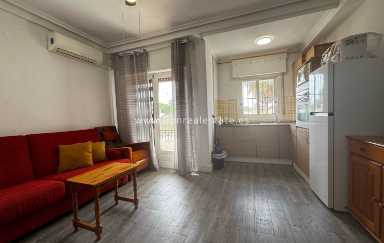 Apartment / flat - Resale - Torrevieja - LS-2103