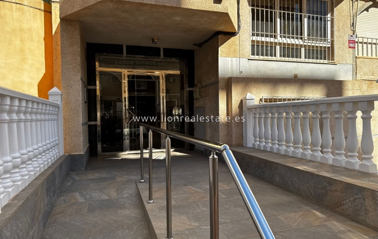 Apartment / flat - Resale - Torrevieja - Punta Prima