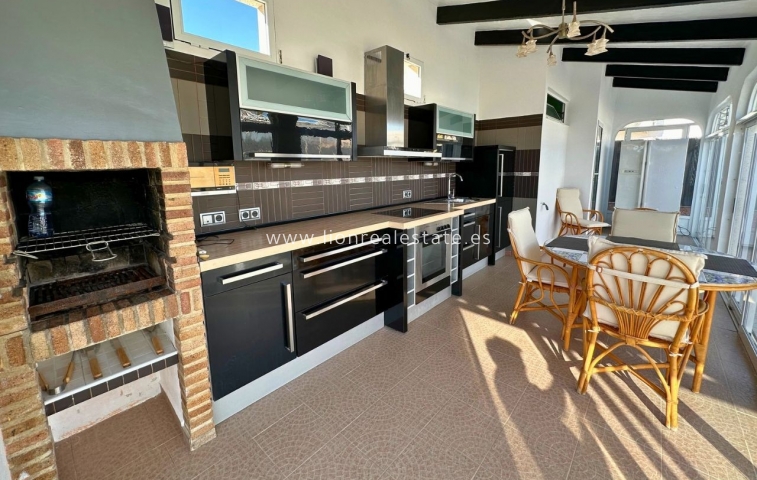 Bungalow - Alquiler a largo plazo - Orihuela Costa - LR-2712