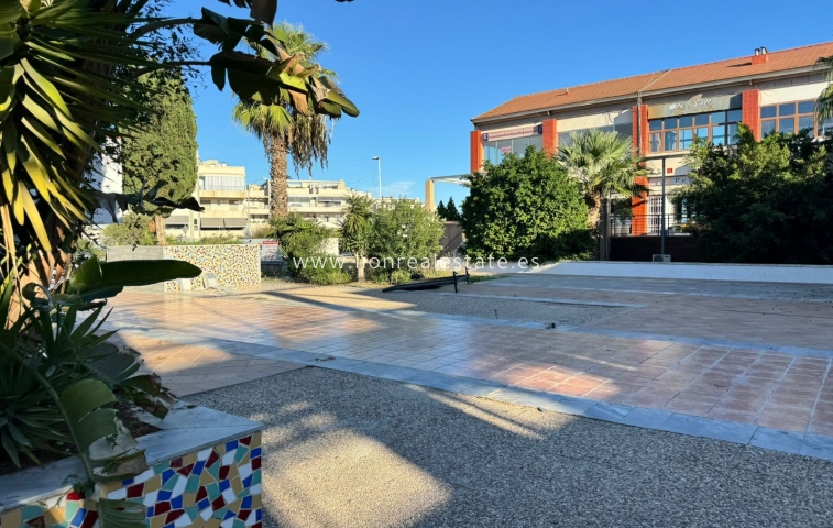 Commercial - Resale - Villamartín - Los Dolses