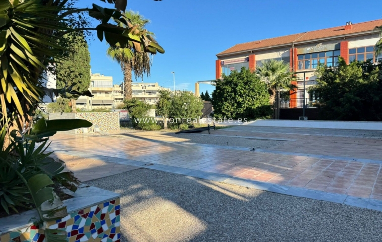Commercial Unit - Перепродажа - Orihuela Costa - Los Dolses
