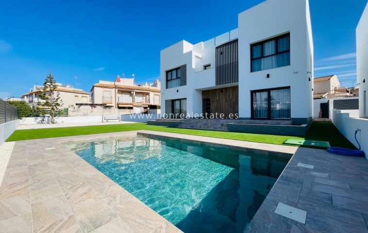 detached - Новое здание - Torrevieja - Torrevieja