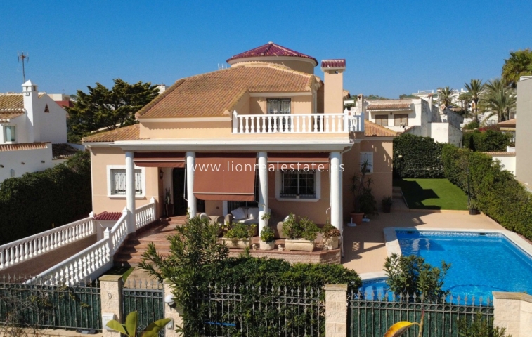 Detached Villa - Reventa - Torrevieja - Torrelamata - La Mata