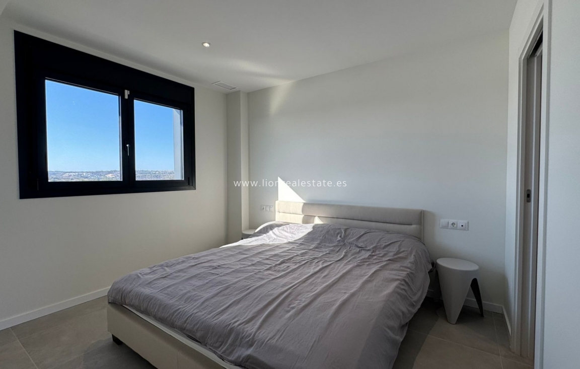 Долгосрочная аренда - Квартира / квартира - Dehesa de Campoamor - Dehesa de campoamor