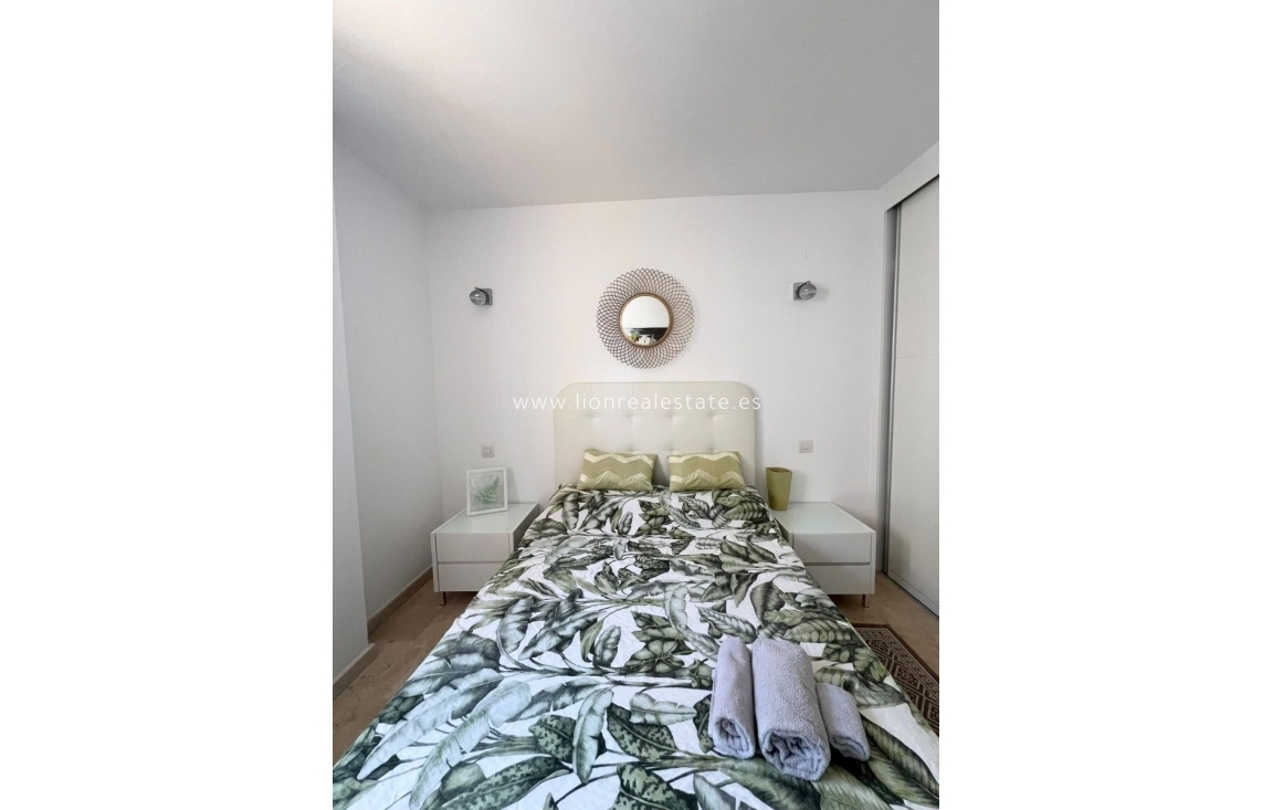 Долгосрочная аренда - Квартира / квартира - Punta Prima