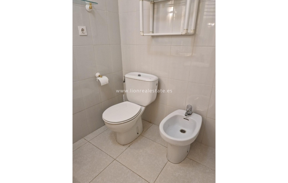 Долгосрочная аренда - Квартира / квартира - Torrevieja - Acequion