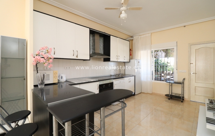 Долгосрочная аренда - Town House - Punta Prima