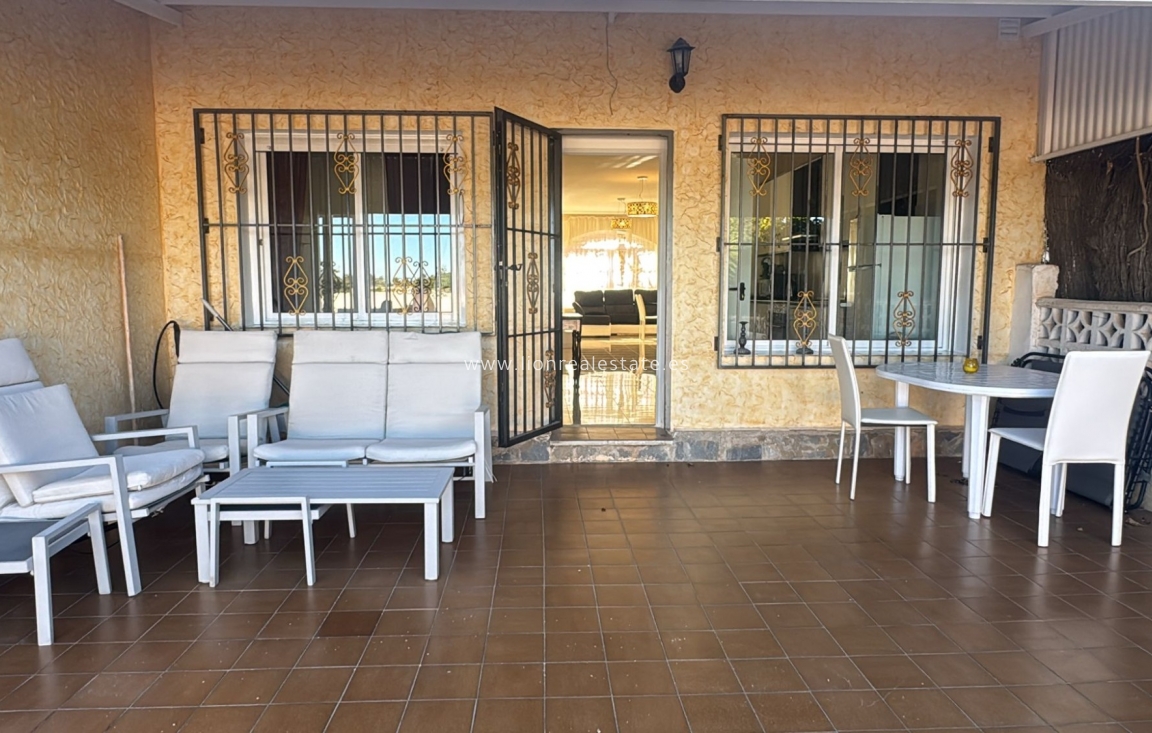 Долгосрочная аренда - Town House - Punta Prima