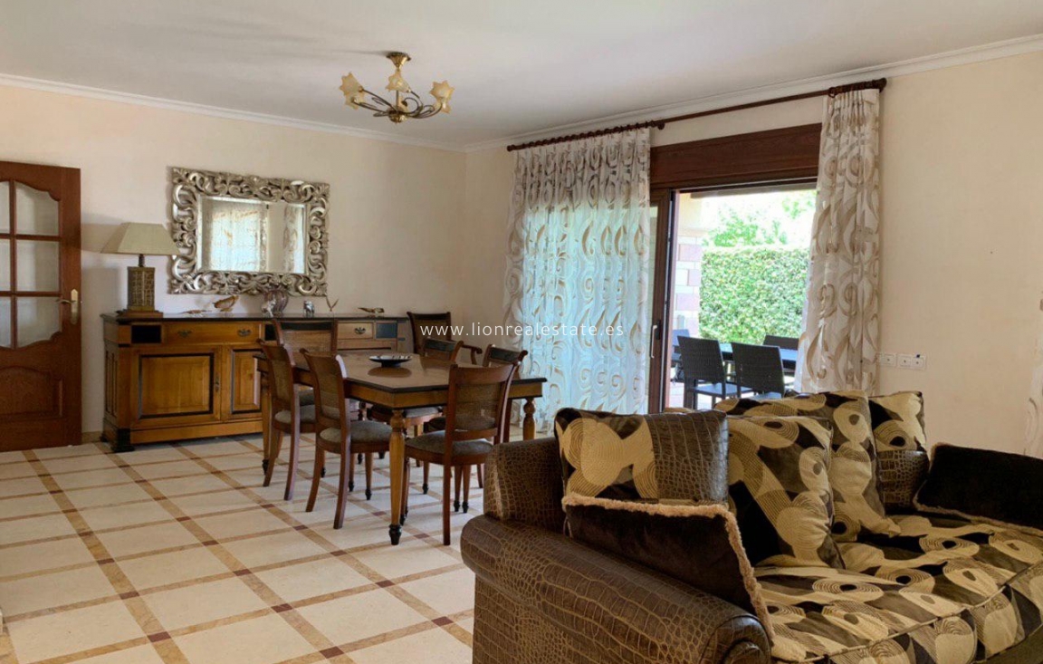 Долгосрочная аренда - Villa - Orihuela Costa - Cabo Roig