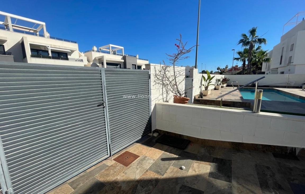 Долгосрочная аренда - Villa - Orihuela Costa - Villamartín