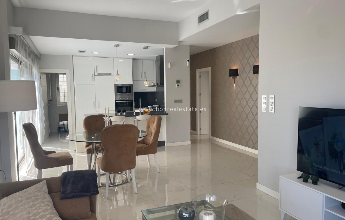 Долгосрочная аренда - Villa - Orihuela Costa - Villamartín