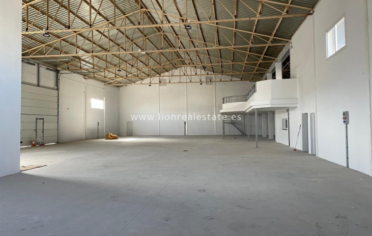 Industrial unit - Reventa - Torrevieja - US-86869