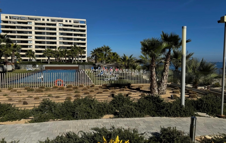 Квартира / квартира - Долгосрочная аренда - Orihuela Costa - LR-0702/3