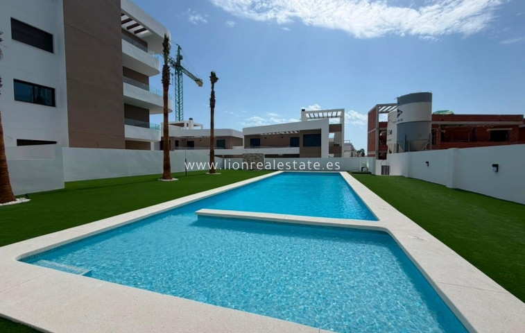 Квартира / квартира - Долгосрочная аренда - Torrevieja - Punta Prima