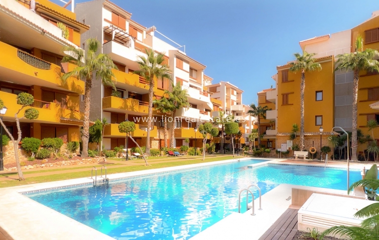Квартира / квартира - Перепродажа - Orihuela Costa - LS-0901