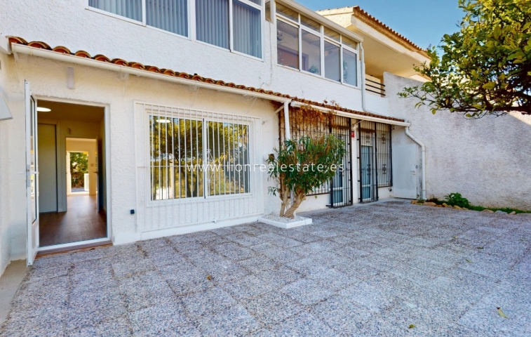 Квартира / квартира - Перепродажа - Orihuela Costa - Villamartín