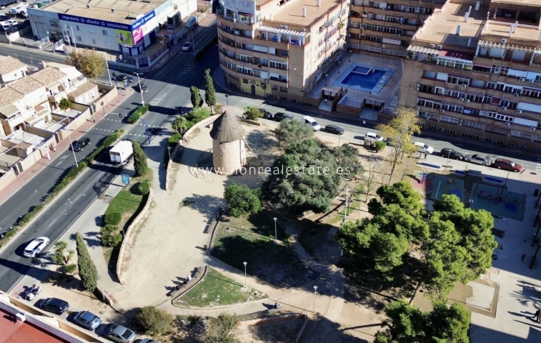 Квартира / квартира - Перепродажа - Torrevieja - El Molino