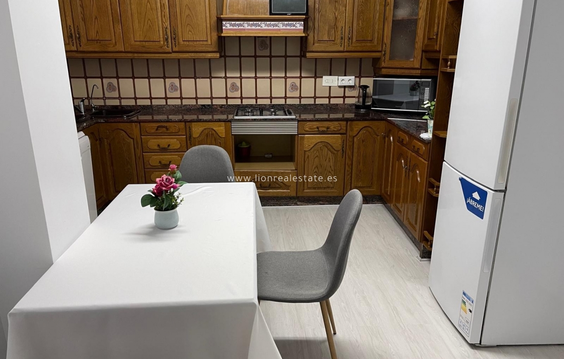 Long Term Rental - Apartment / flat - Guardamar del Segura - Pueblo