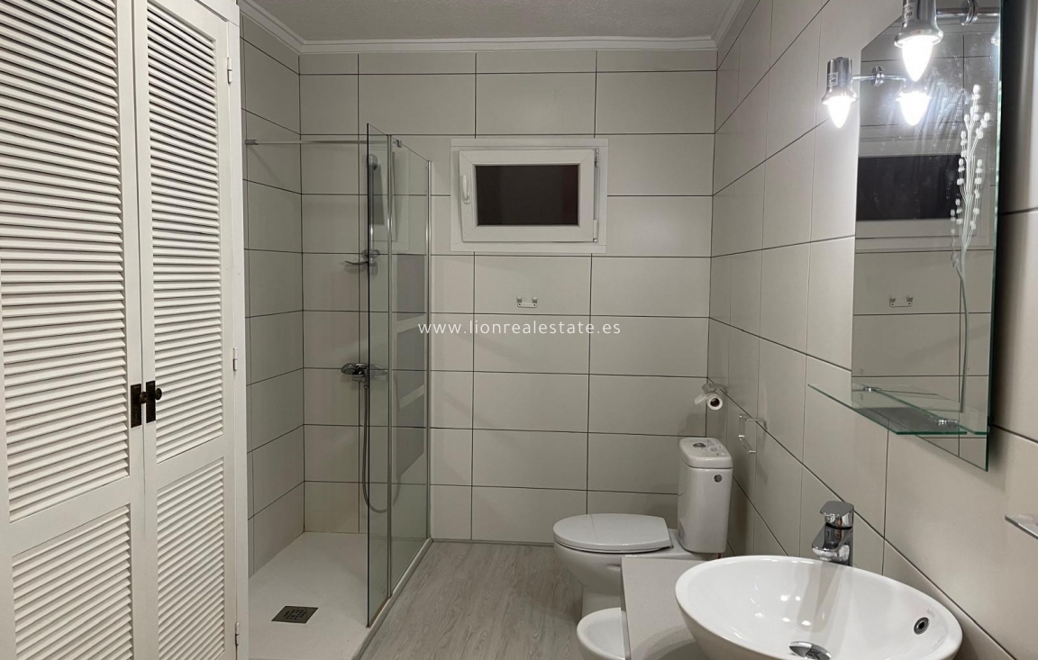 Long Term Rental - Apartment / flat - Guardamar del Segura - Pueblo