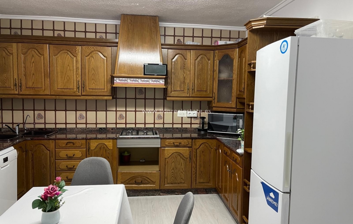 Long Term Rental - Apartment / flat - Guardamar del Segura - Pueblo